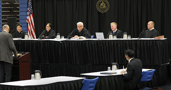 2024-Apr-26_Courts-in-the-Community_Kailua_High_School_501A7771600